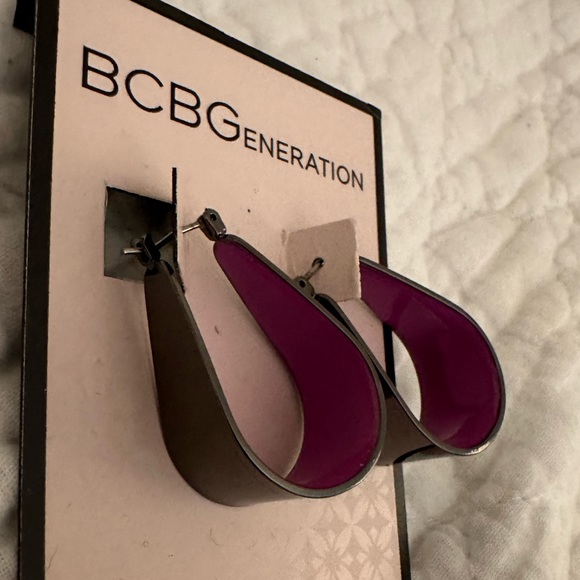 BCBGeneration - Picture 1 of 2